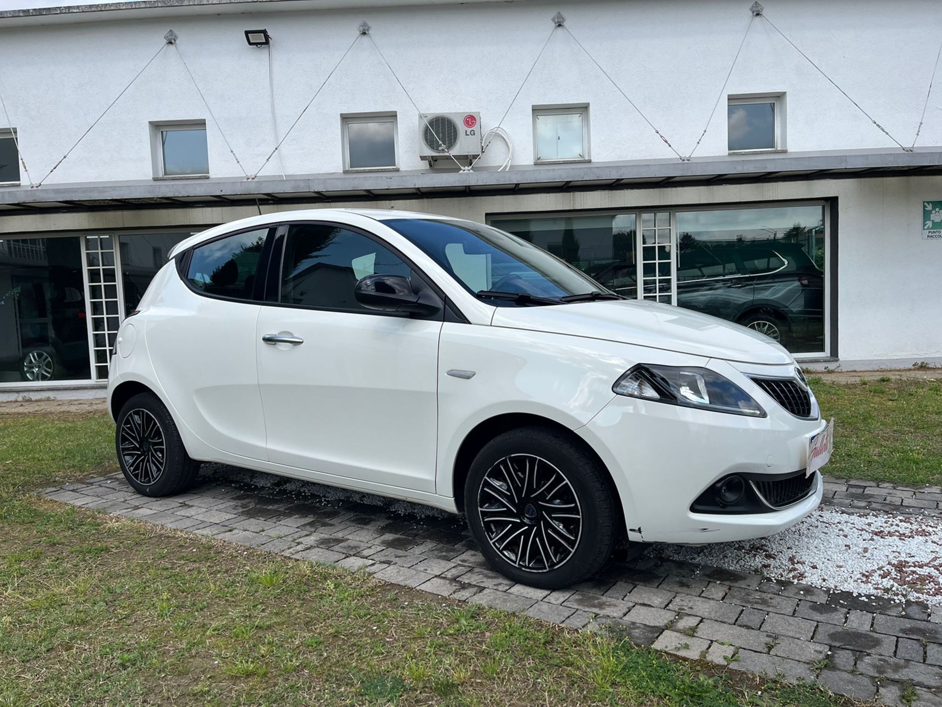  1.0 firefly hybrid Gold s&s 70cv 5p.ti   - Gallotti Auto