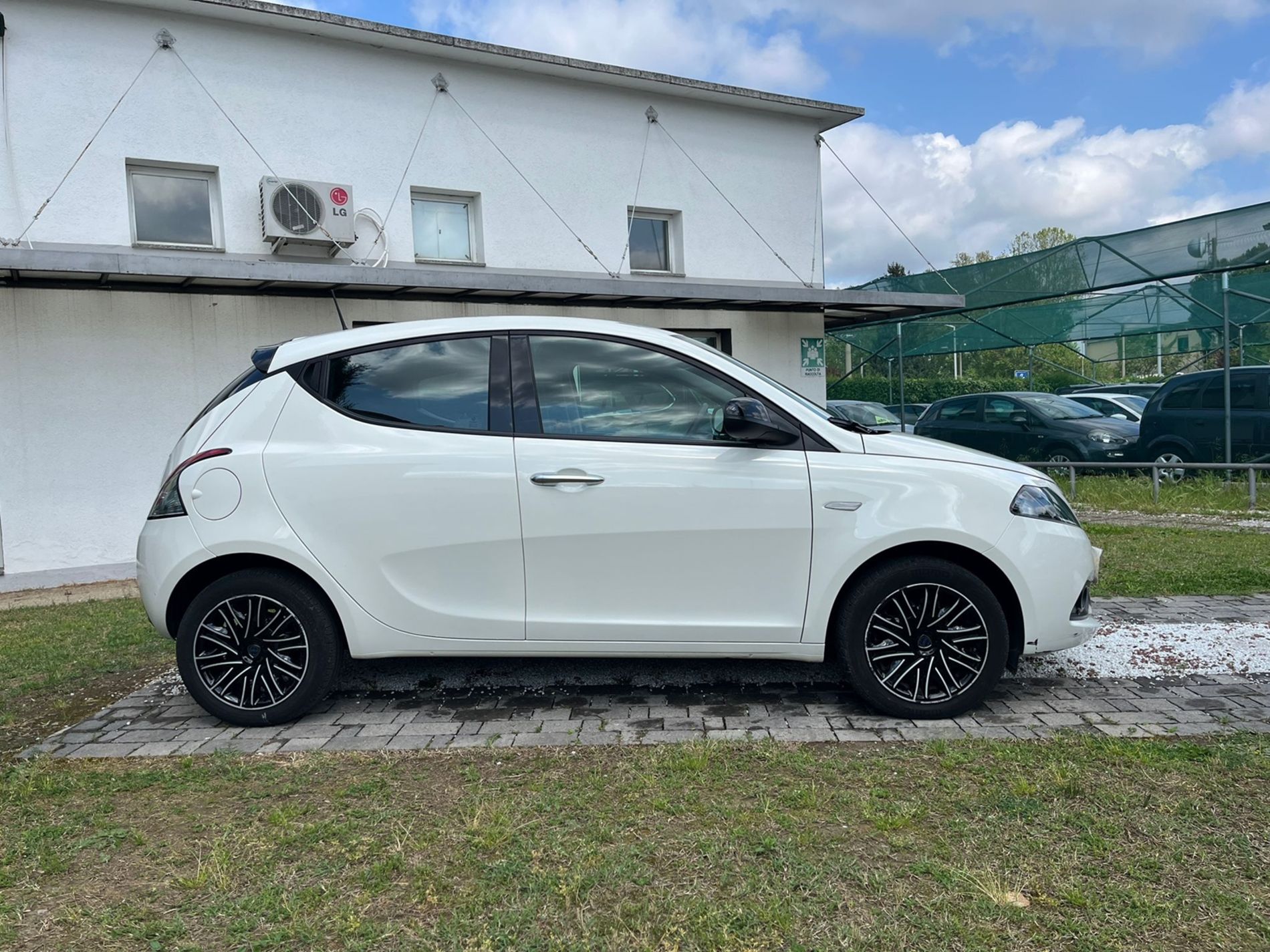  1.0 firefly hybrid Gold s&s 70cv 5p.ti   - Gallotti Auto