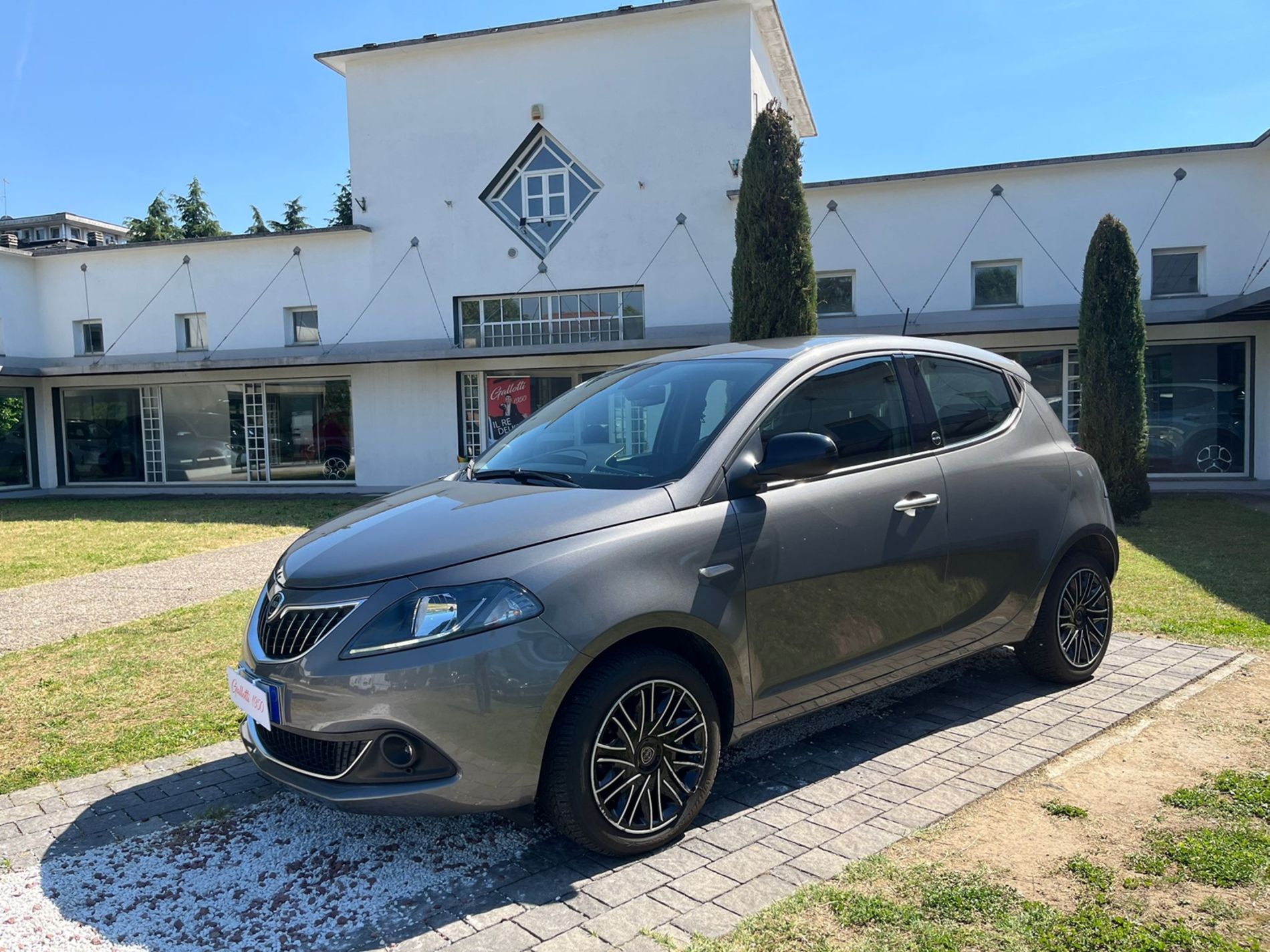 1.0 firefly hybrid Gold s&s 70cv - SENZA VINCOLI DI FINANZIAMENTO - Gallotti Auto