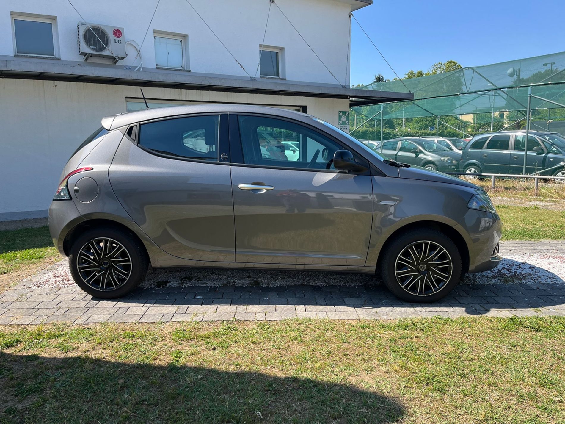 1.0 firefly hybrid Gold s&s 70cv - SENZA VINCOLI DI FINANZIAMENTO - Gallotti Auto