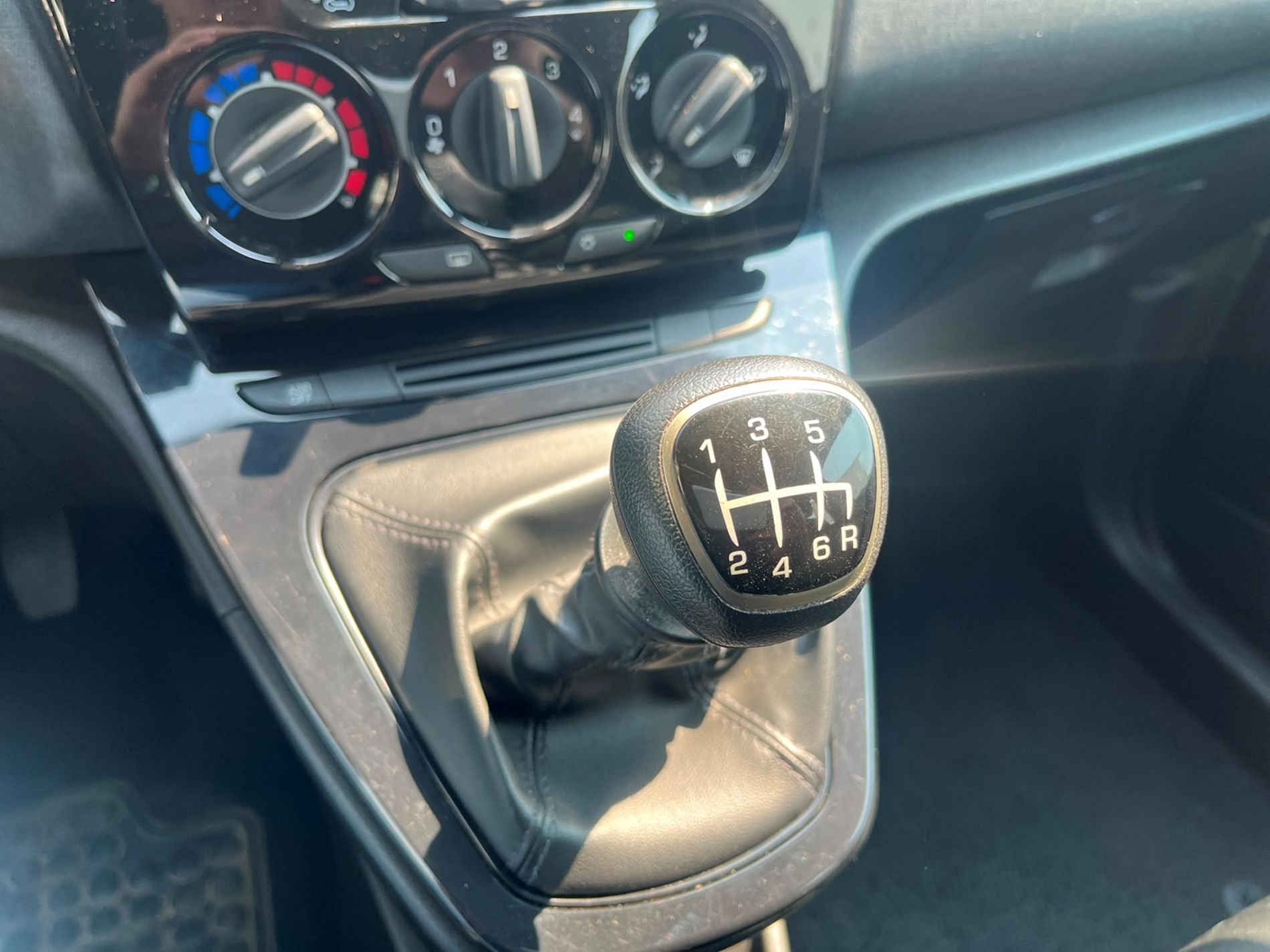 1.0 firefly hybrid Gold s&s 70cv - SENZA VINCOLI DI FINANZIAMENTO - Gallotti Auto