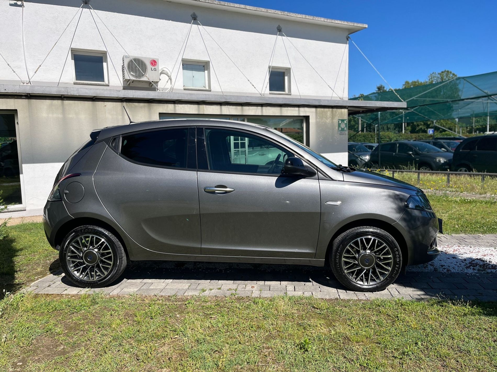  1.0 firefly hybrid Gold s&s 70cv - SENZA VINCOLI DI FINANZIAMENTO - Gallotti Auto