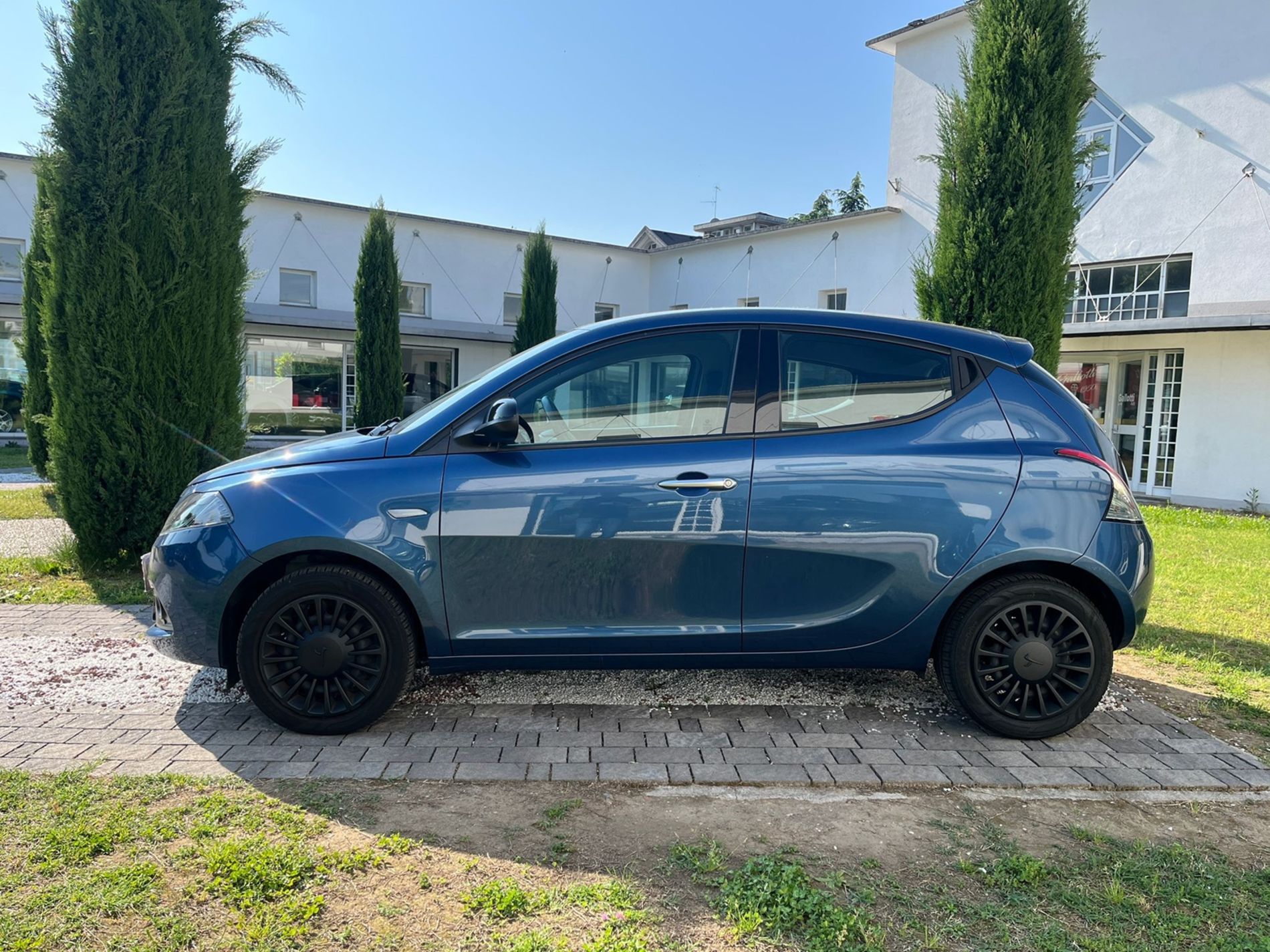 Lancia Ypsilon 1.0 firefly hybrid Silver s&s 70cv   - Gallotti Auto