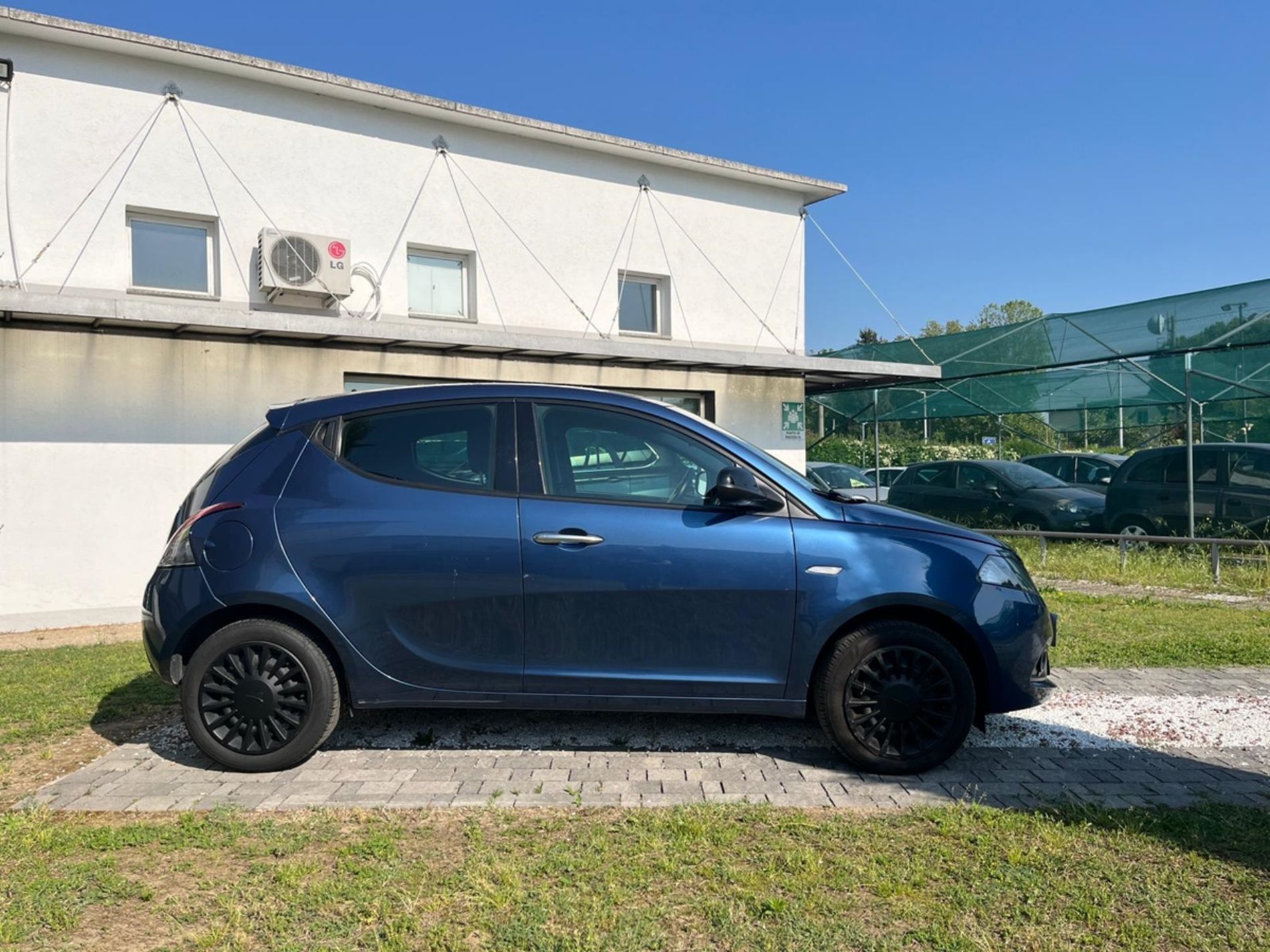 Lancia Ypsilon 1.0 firefly hybrid Silver s&s 70cv   - Gallotti Auto