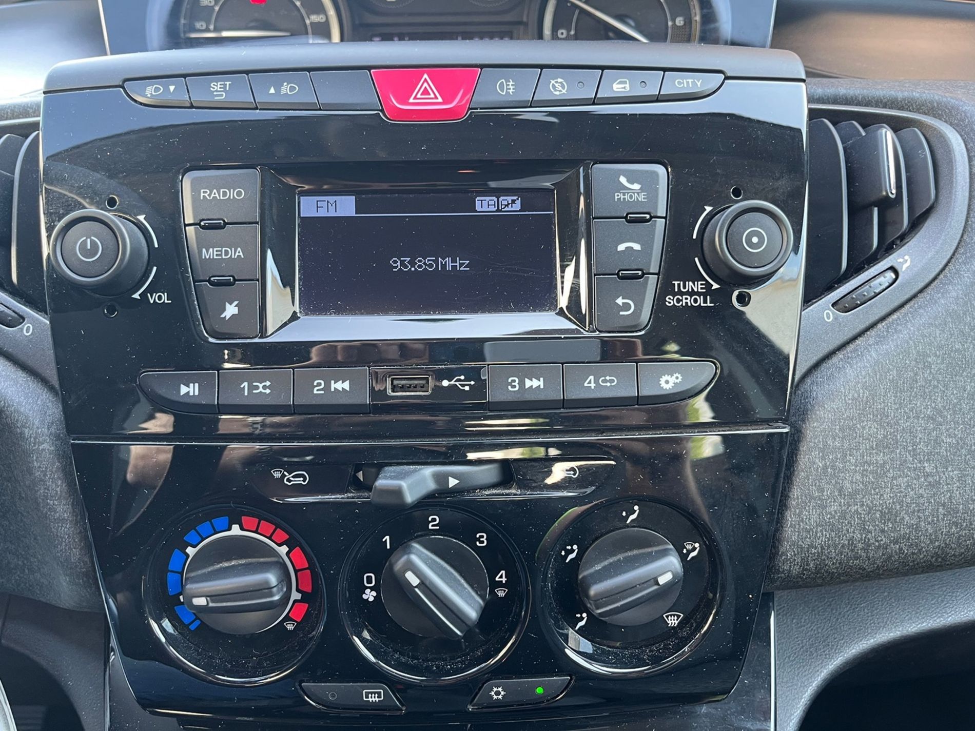 Lancia Ypsilon 1.0 firefly hybrid Silver s&s 70cv   - Gallotti Auto