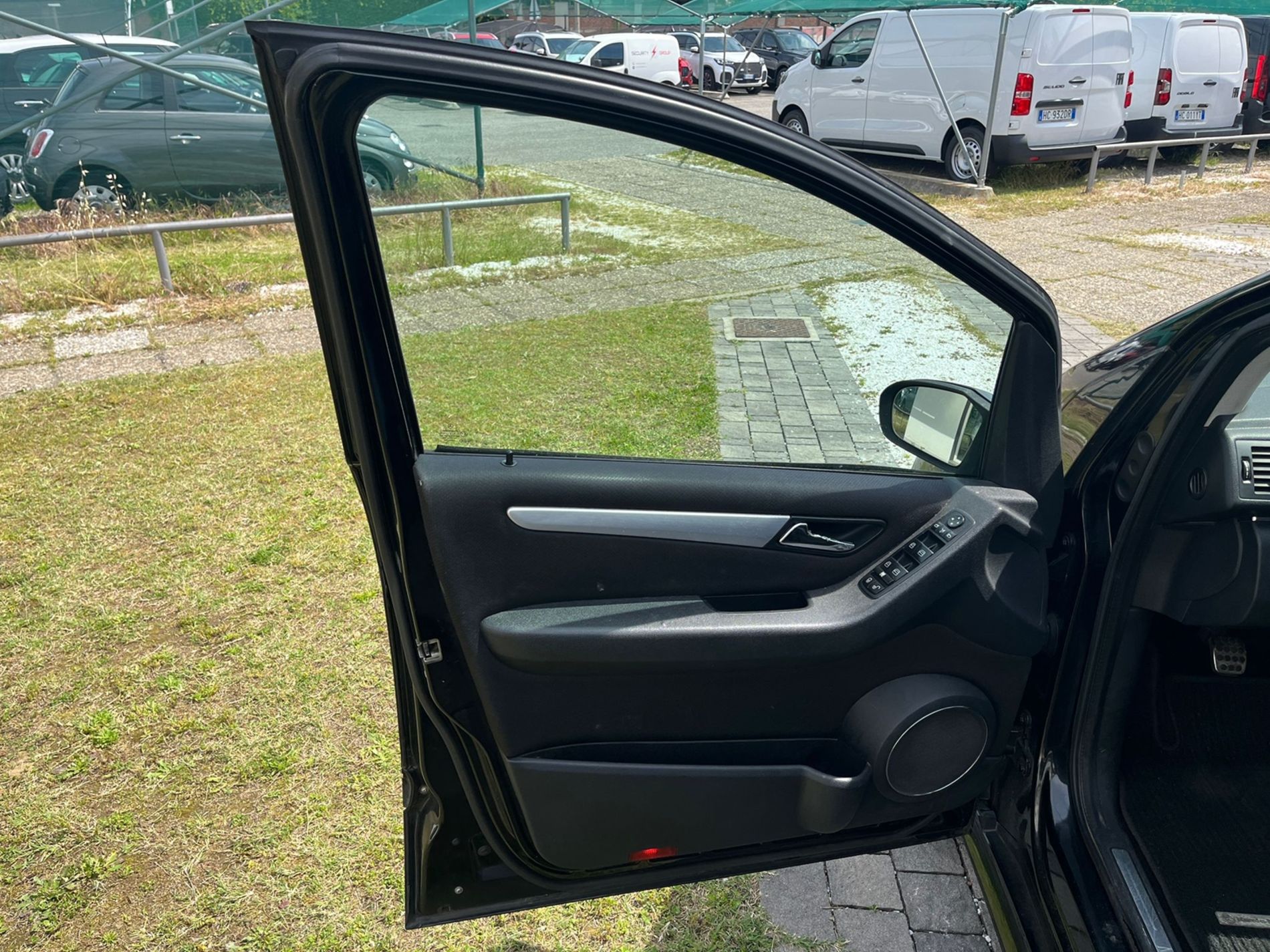 170 - RISERVATA A COMMERCIANTI D’AUTO - Gallotti Auto