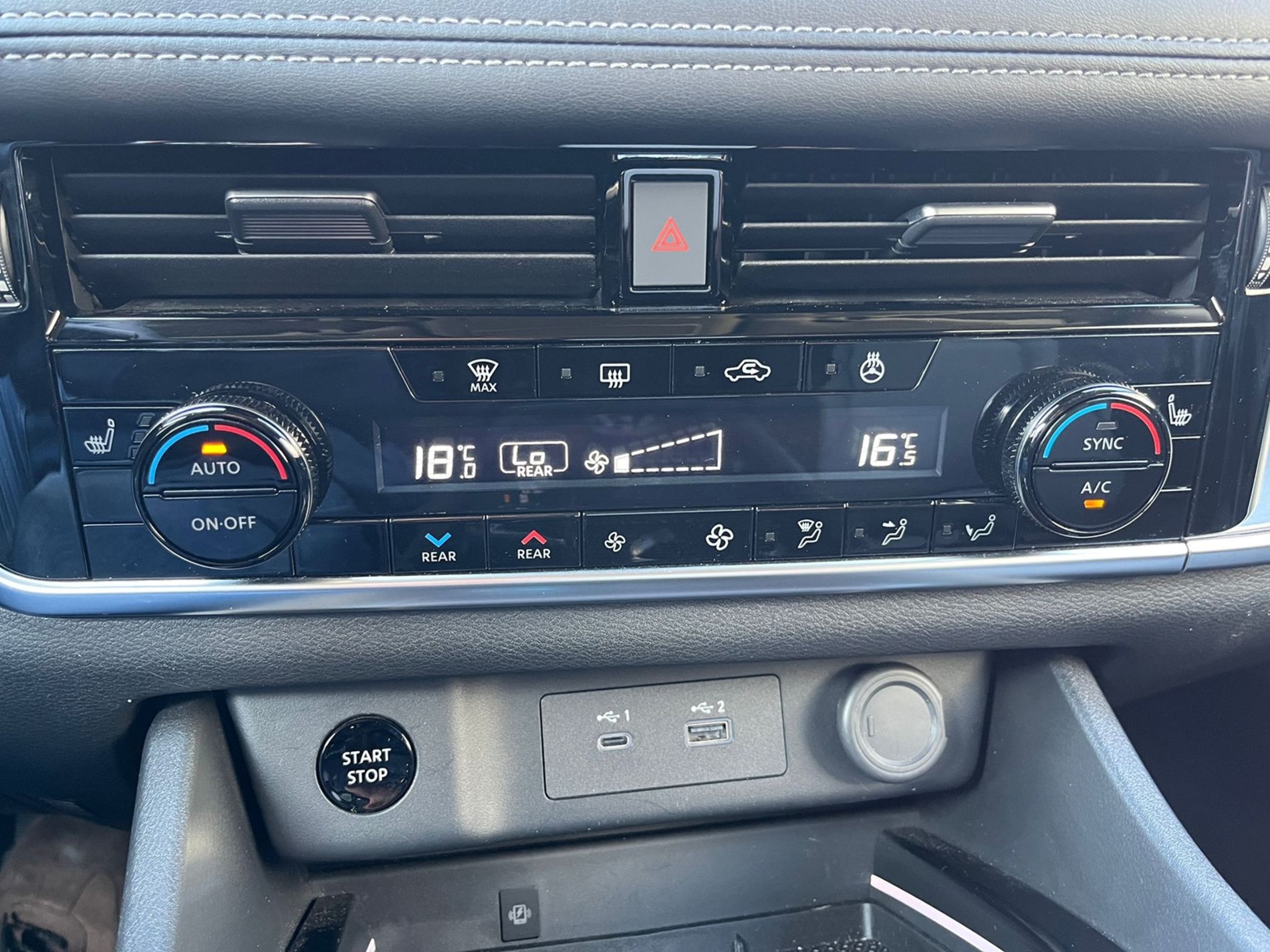 N-Connecta 1.5 e-power e-4orce 4wd 158cv automatico 7 POSTI  - Gallotti Auto