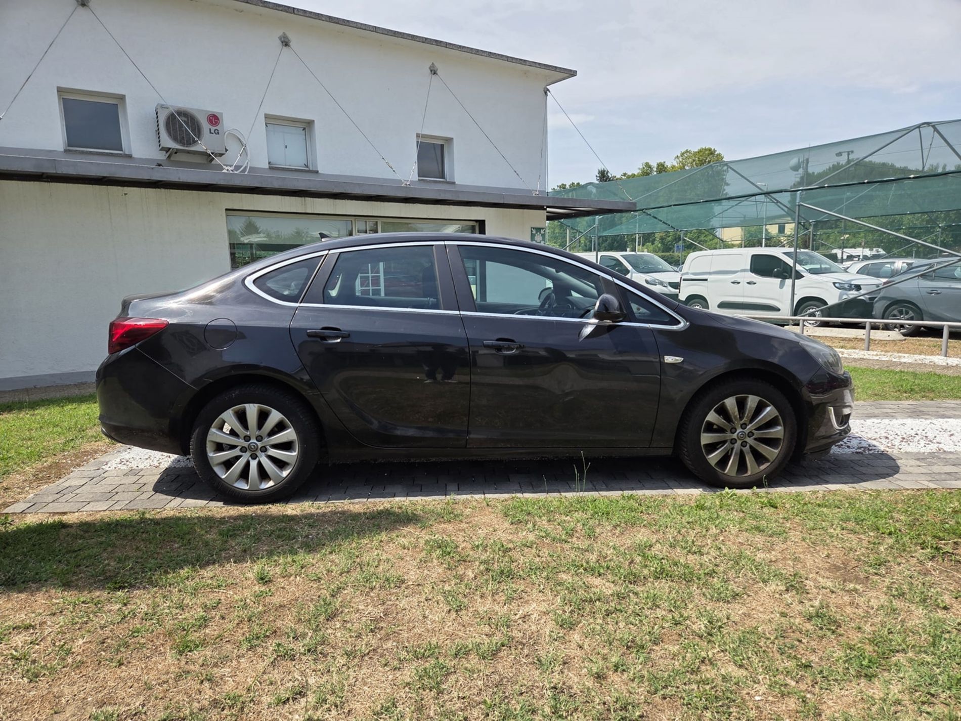 RISERVATA A COMMERCIANTI D’AUTO - Gallotti Auto