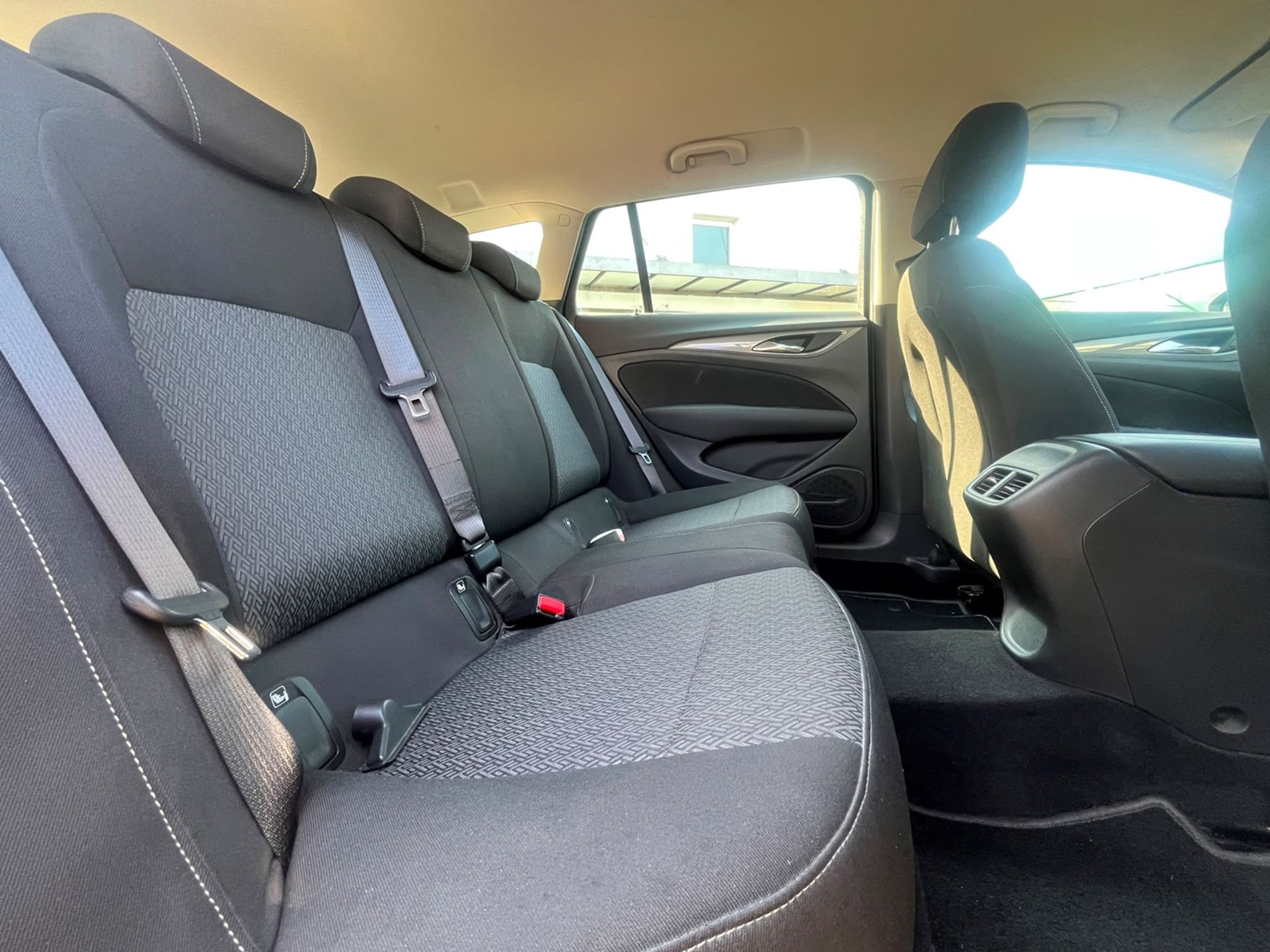  Sports Tourer 1.6 cdti Business s&s 136cv auto my18.5  - SENZA VINCOLI DI FINANZIAMENTO - Gallotti Auto