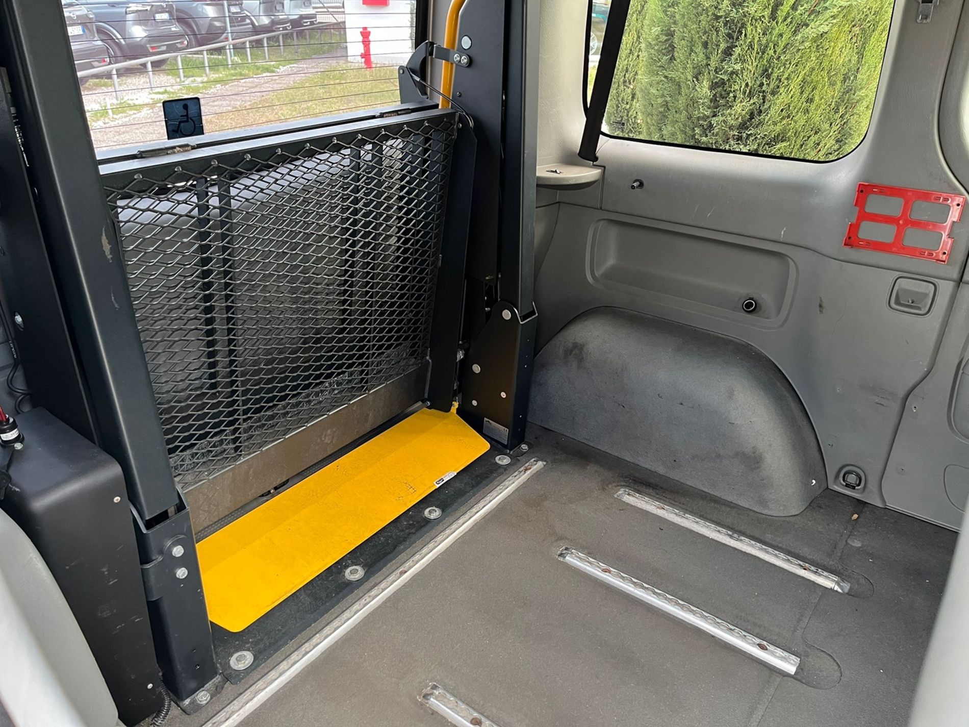 2.5 tdi 135cv - con PEDANA per DISABILI - Gallotti Auto