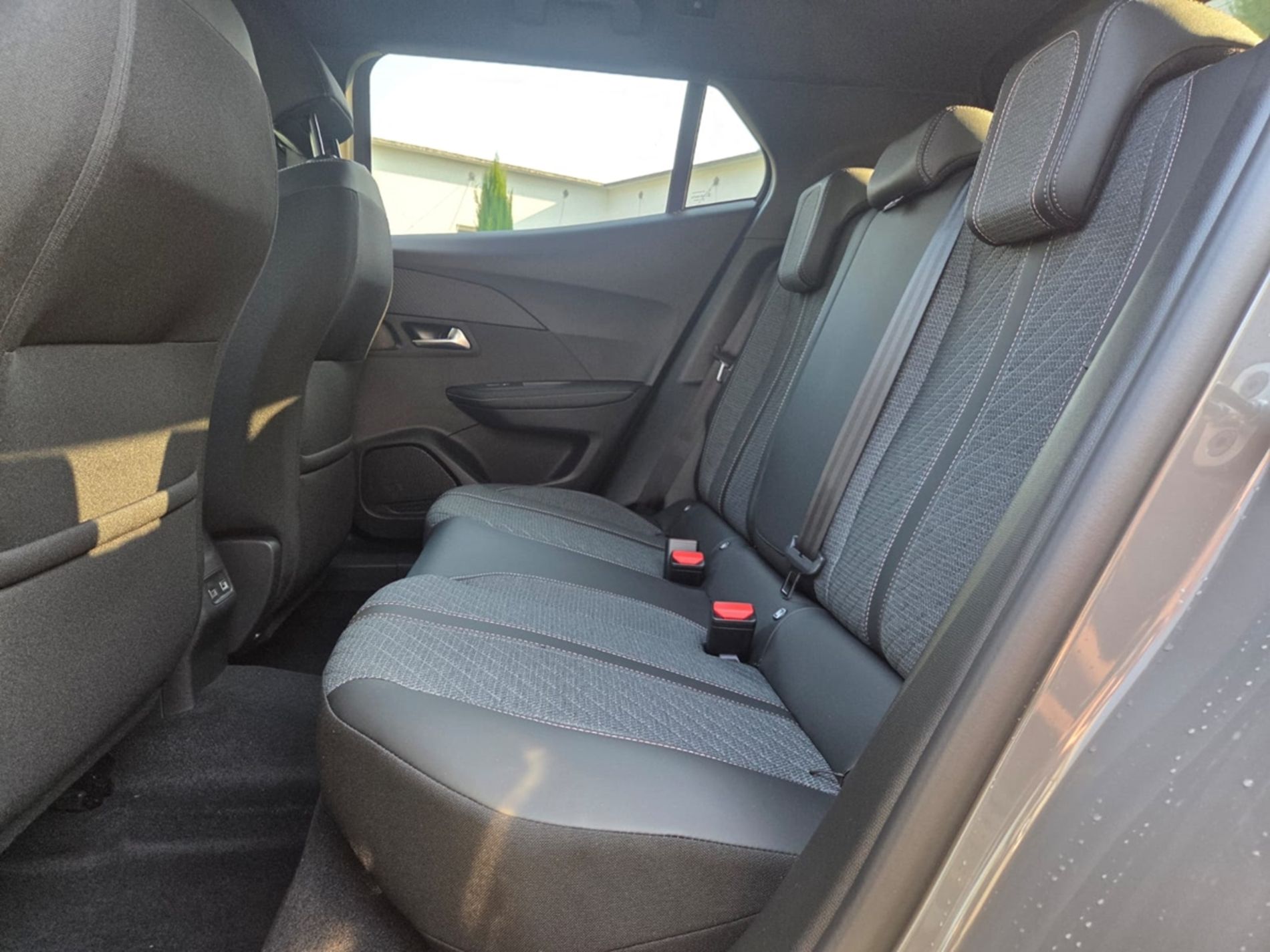 ALLURE PURE TECH 1.2 BENZINA 100CV S&S - NEOPATENTATI - Gallotti Auto