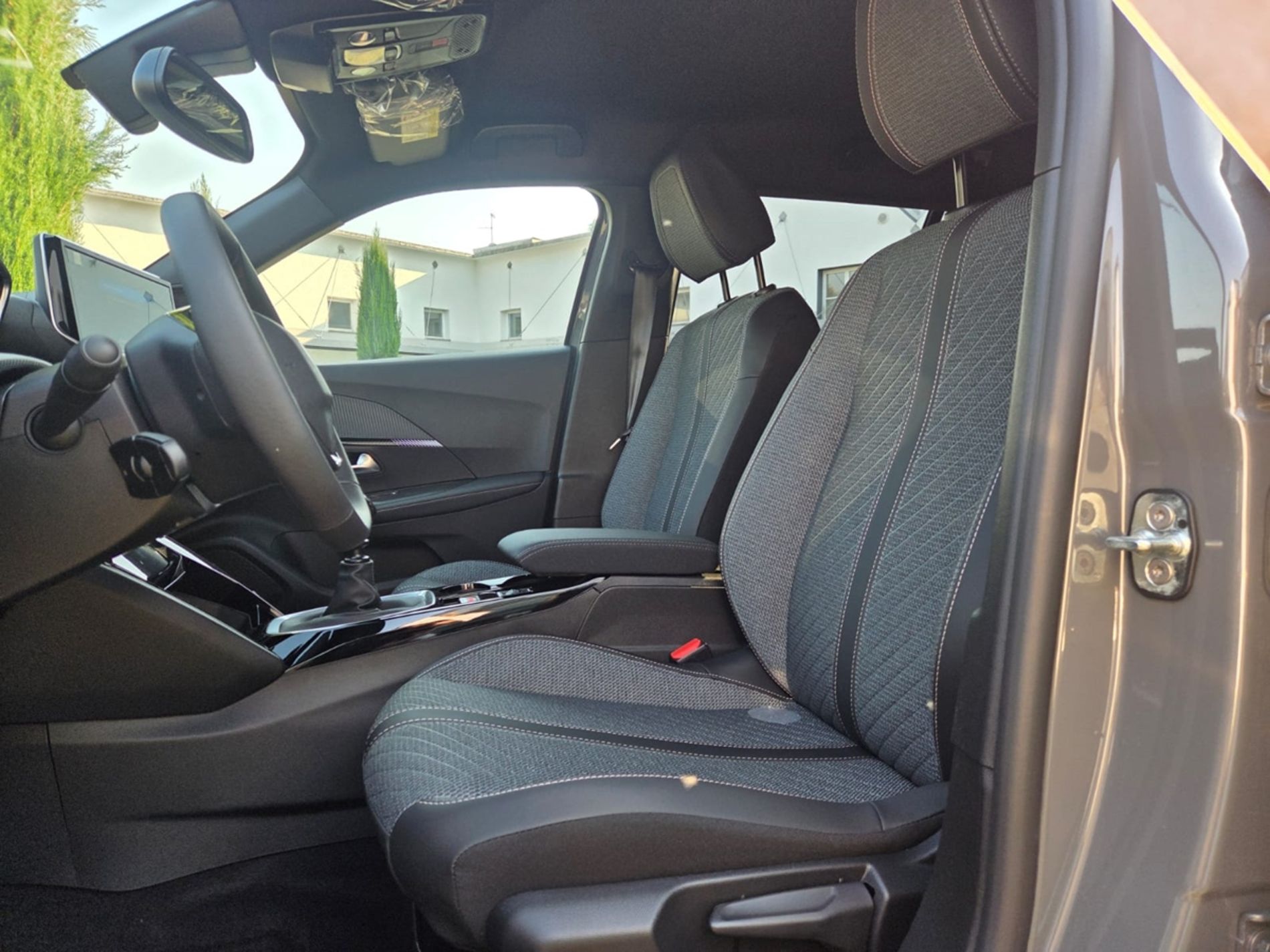 ALLURE PURE TECH 1.2 BENZINA 100CV S&S - NEOPATENTATI - Gallotti Auto