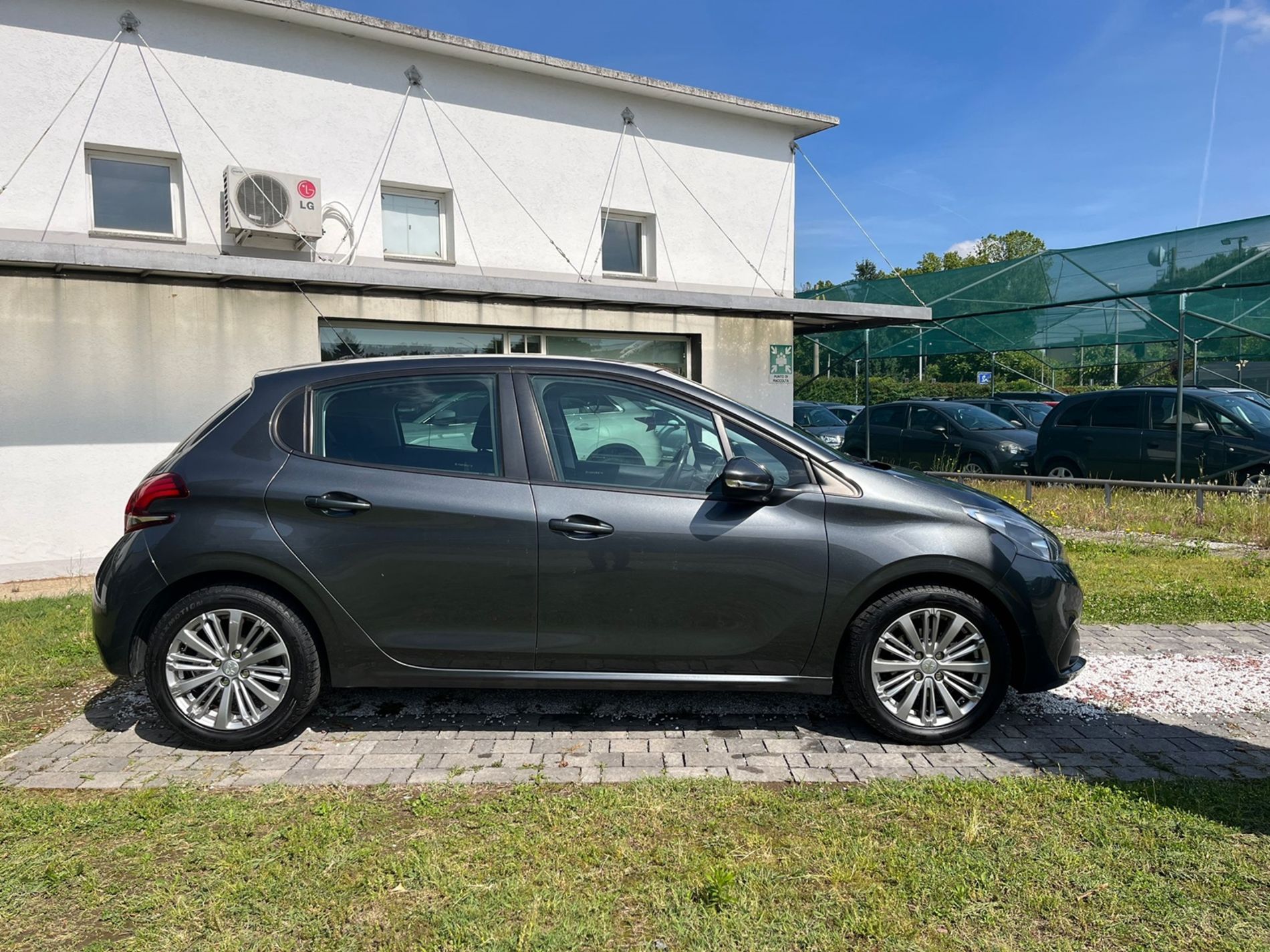 1.2 puretech 82cv 5p - RISERVATA A COMMERCIANTI D’AUTO - Gallotti Auto