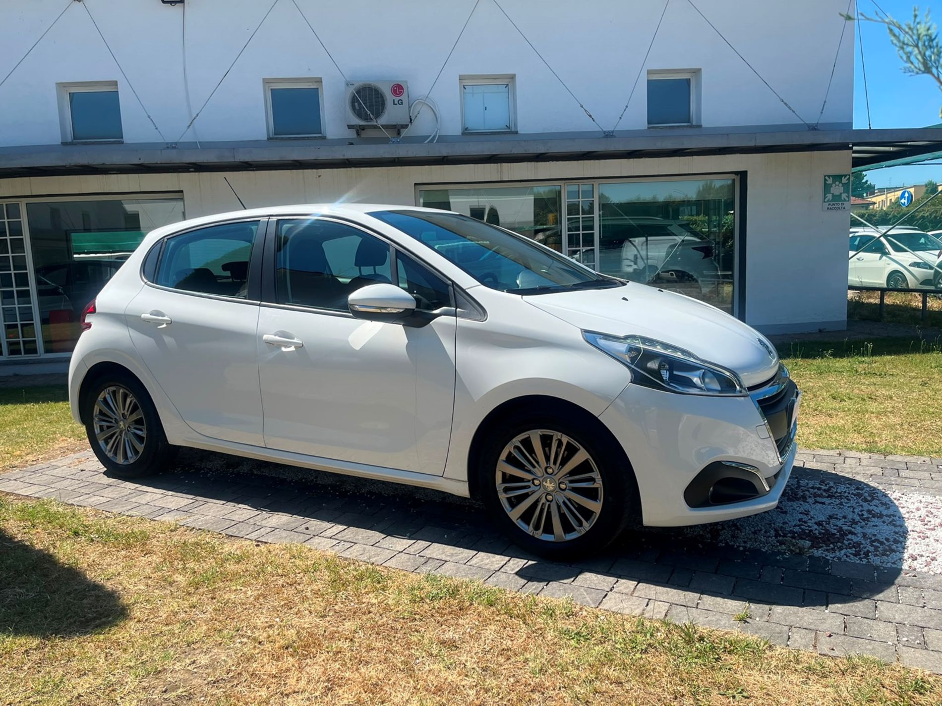 1.2 puretech Active 83cv 5p - SENZA VINCOLI DI FINANZIAMENTO - Gallotti Auto