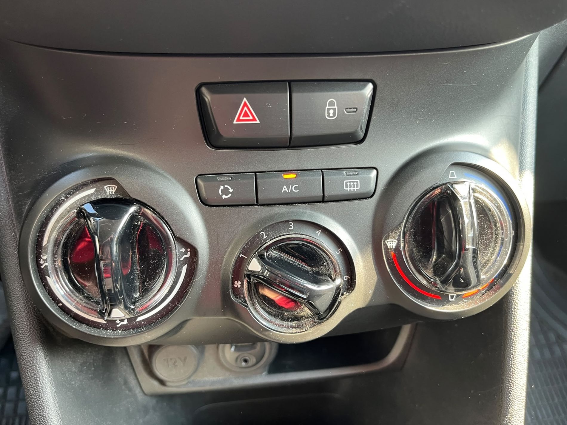 1.6 bluehdi Active 75cv 5p - SENZA VINCOLI DI FINANZIAMENTO - Gallotti Auto