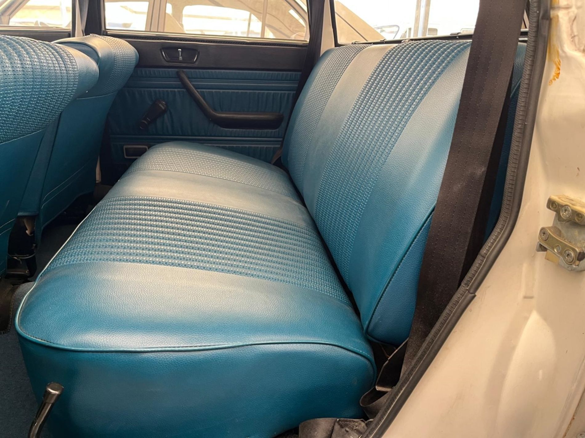 PEUGEOT 304 SW - Gallotti Auto