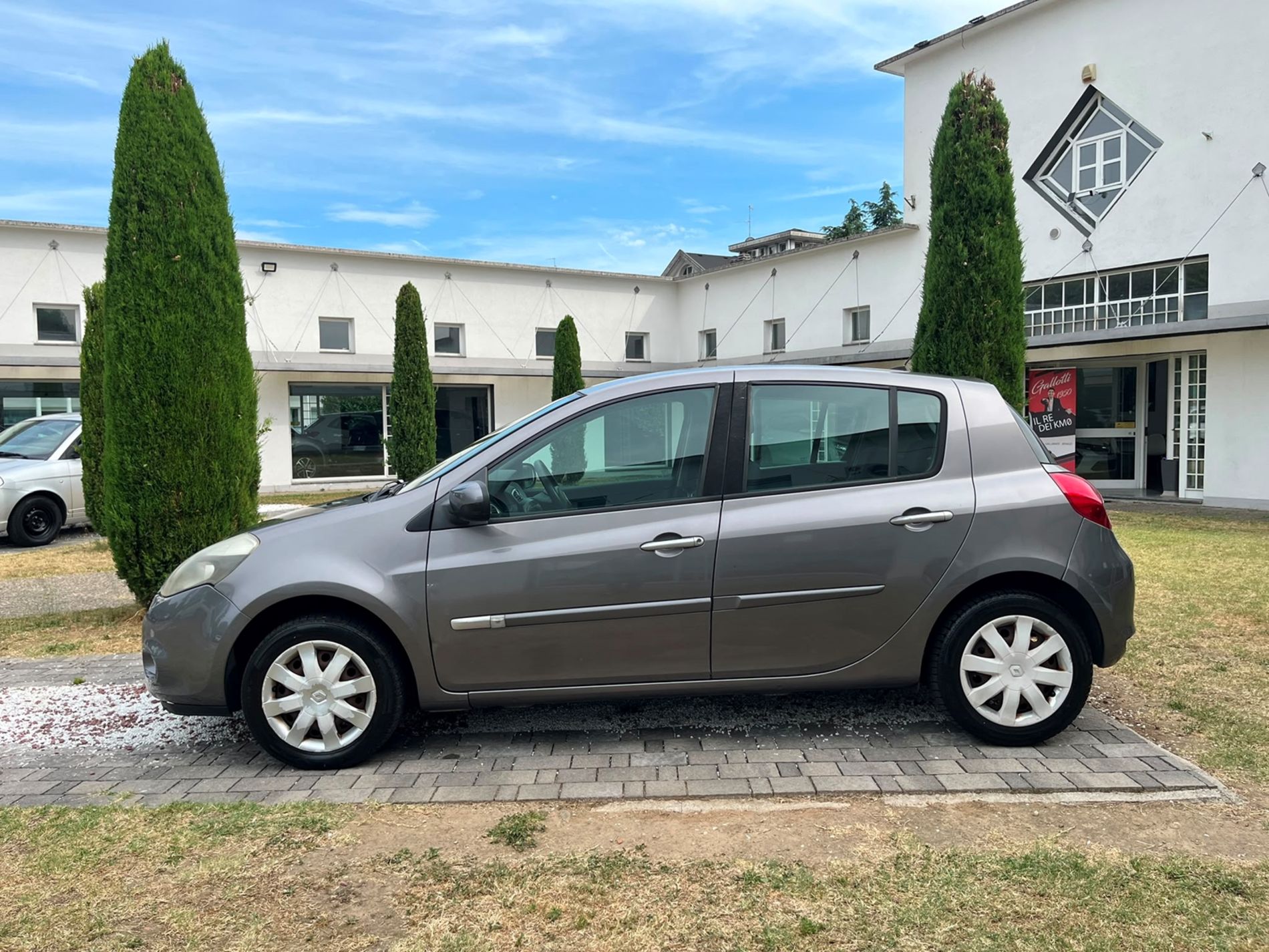 Renault Clio 5p 1.2 16v Live!  - RISERVATA A COMMERCIANTI D’AUTO - Gallotti Auto