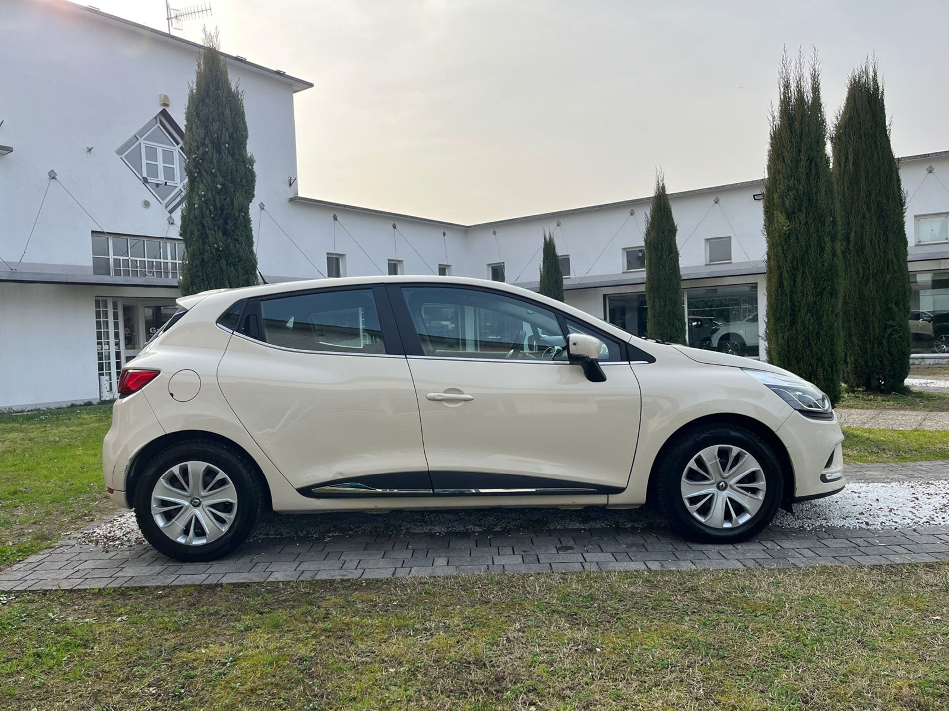 1.2 16v Life 75cv - NEOPATENTATI - Gallotti Auto