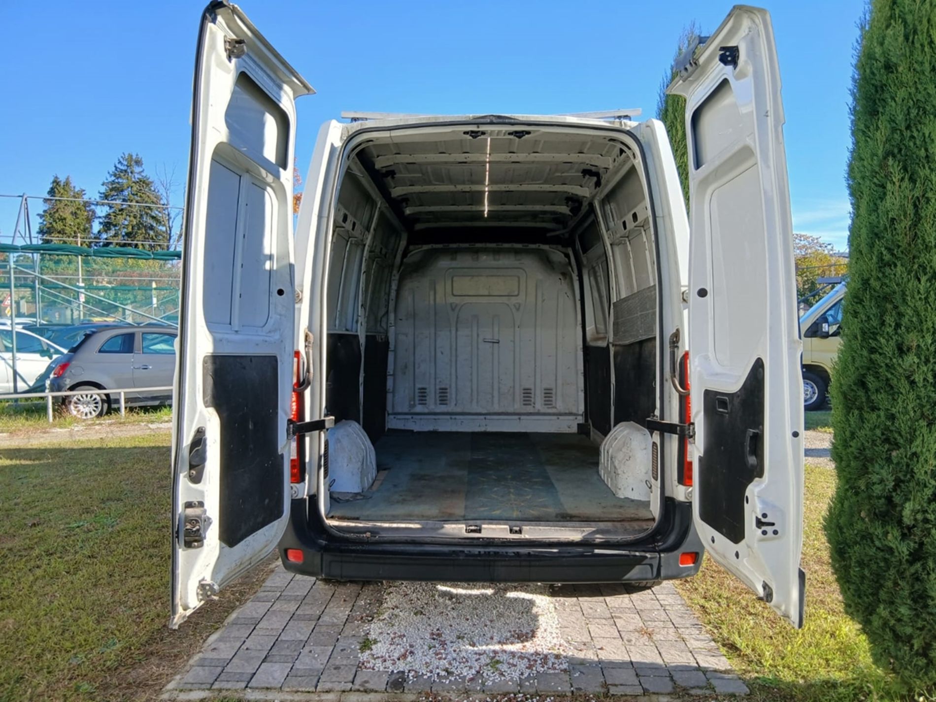 RISERVATA A COMMERCIANTI D’AUTO + IVA - Gallotti Auto