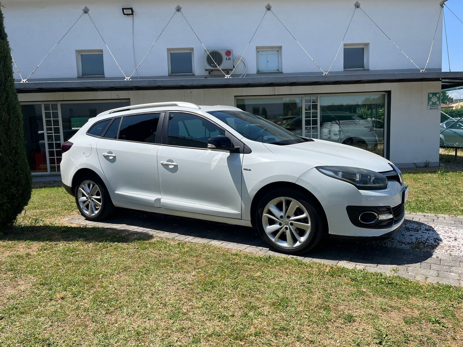 SporTour 1.5 dci Limited 110cv - RISERVATA A COMMERCIANTI D’AUTO - Gallotti Auto