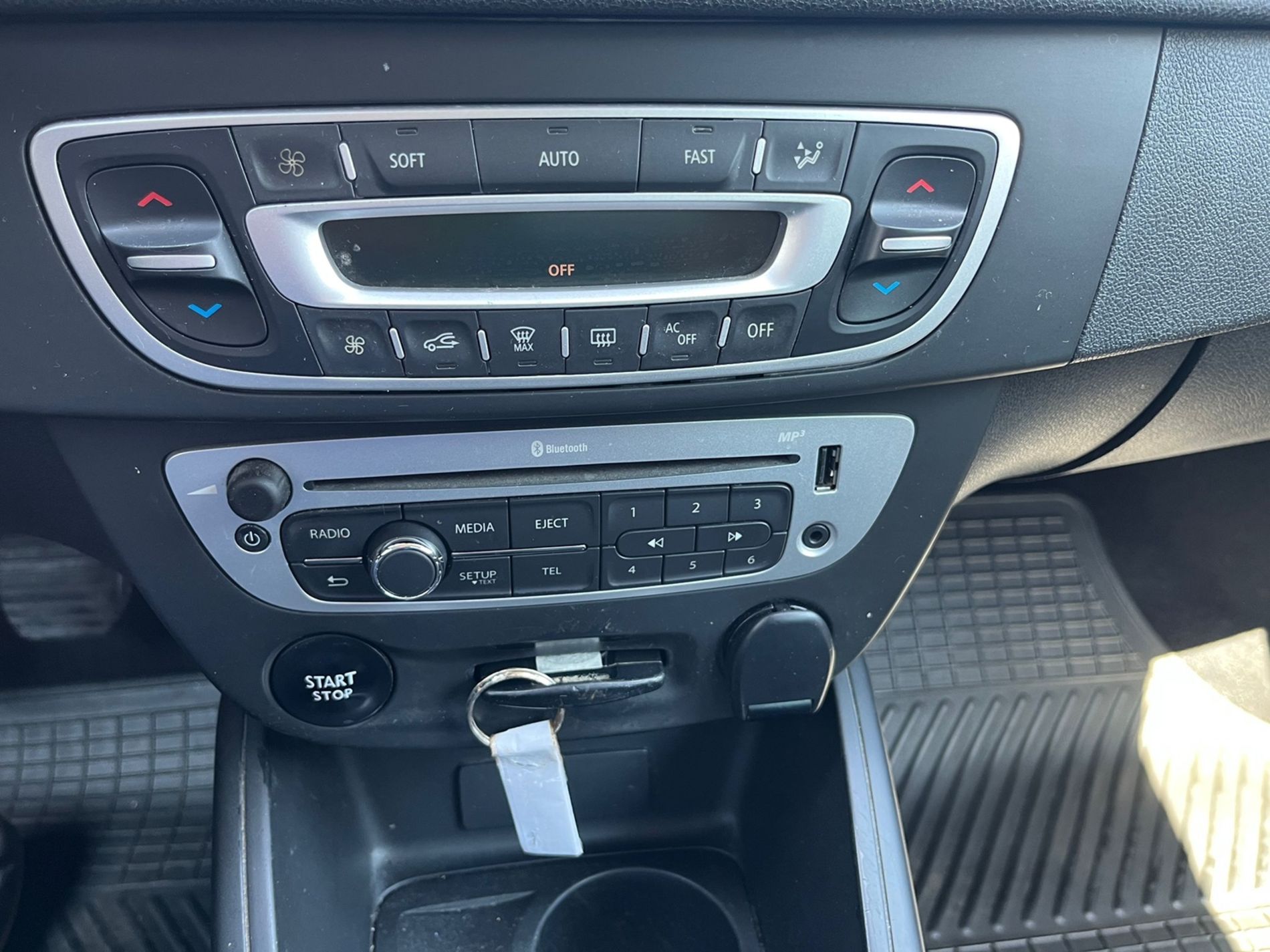 SporTour 1.5 dci Limited 110cv - RISERVATA A COMMERCIANTI D’AUTO - Gallotti Auto