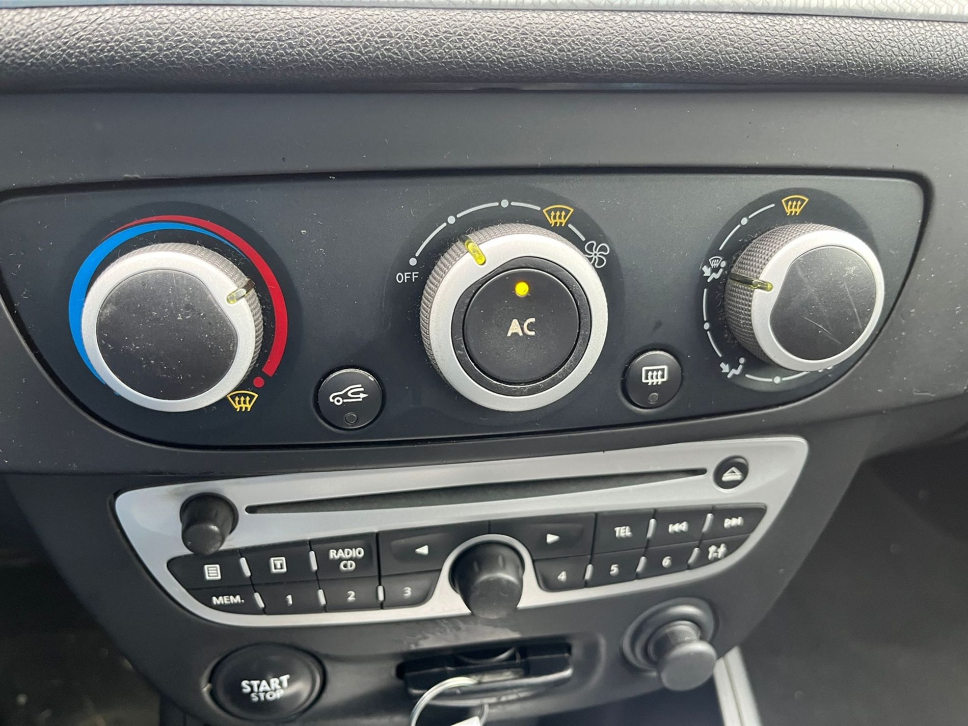 1.5 diesel 110 cv AUTOMATICA - RISERVATA A COMMERCIANTI D’AUTO - Gallotti Auto