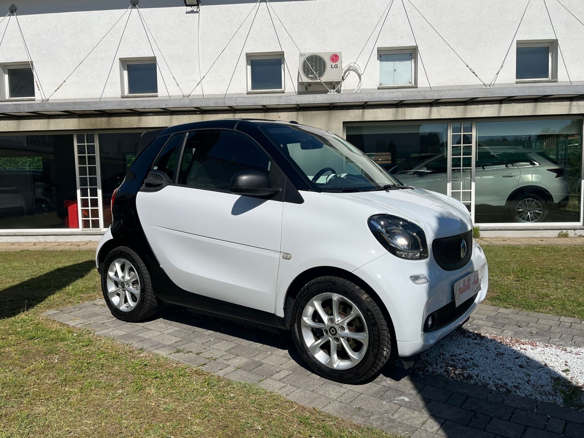 Cabrio 1.0 Youngster 71cv twinamic - SENZA VINCOLI DI FINANZIAMENTO - Gallotti Auto