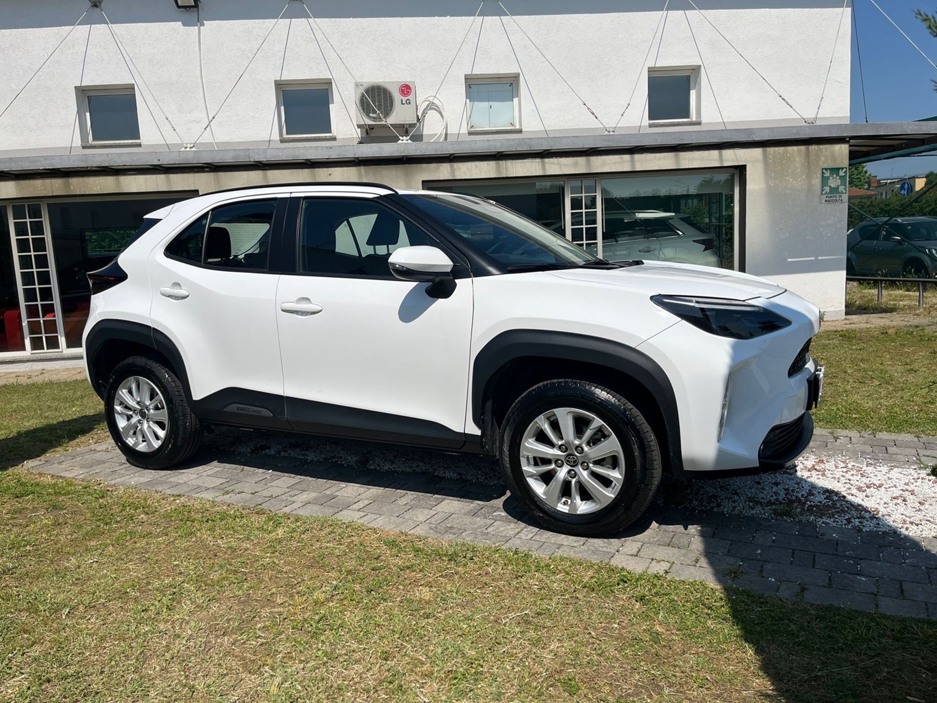  Cross 1.5h Active fwd 116cv e-cvt  - SENZA VINCOLI DI FINANZIAMENTO - Gallotti Auto