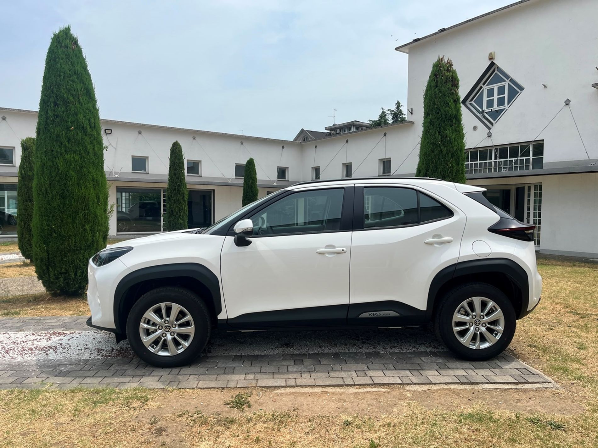 Toyota Yaris Cross 1.5h Active fwd 116cv e-cvt   - Gallotti Auto