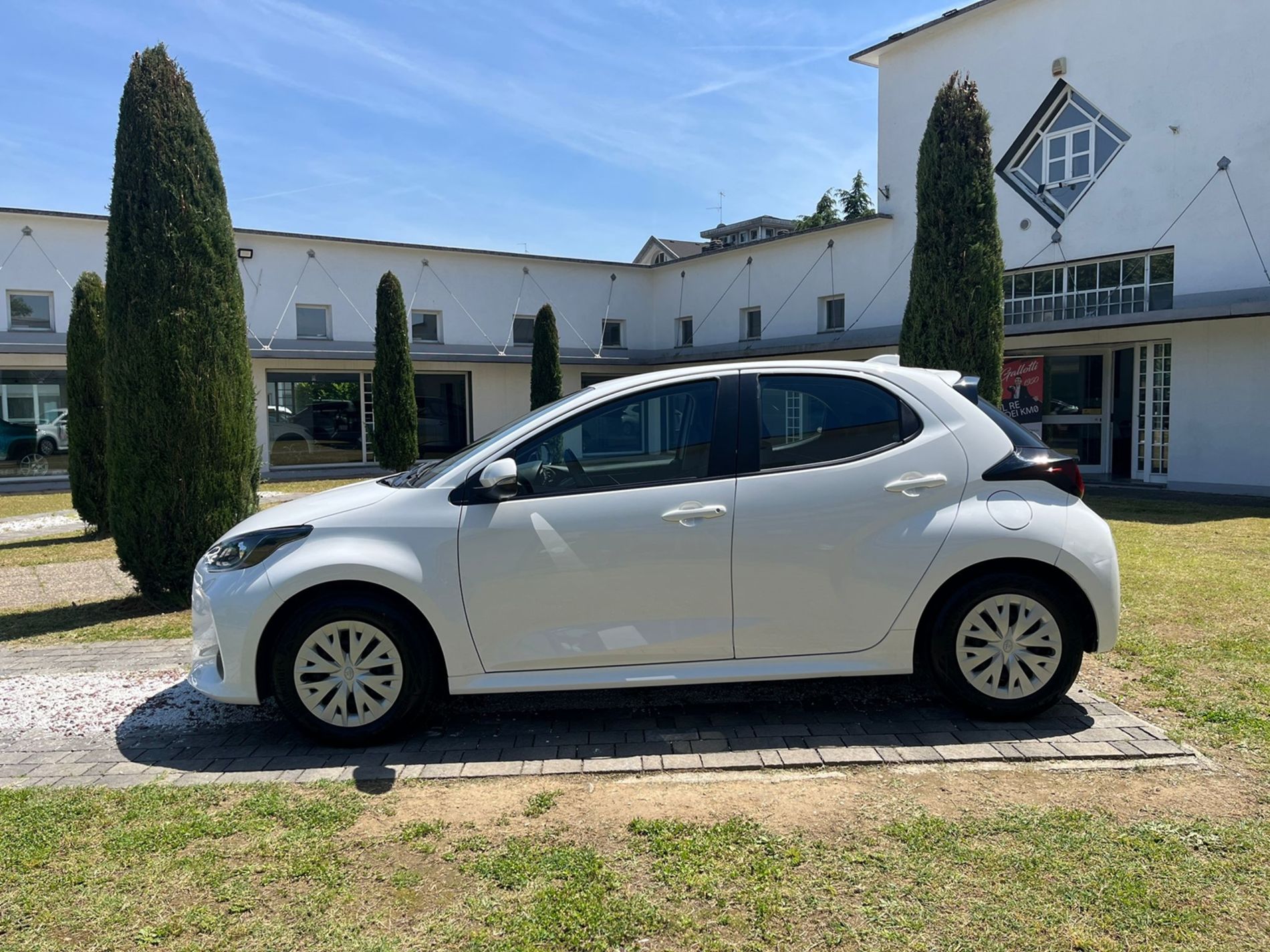 Toyota Yaris Active 1.5 hybrid 116cv - SENZA VINCOLI DI FINANZIAMENTO - Gallotti Auto