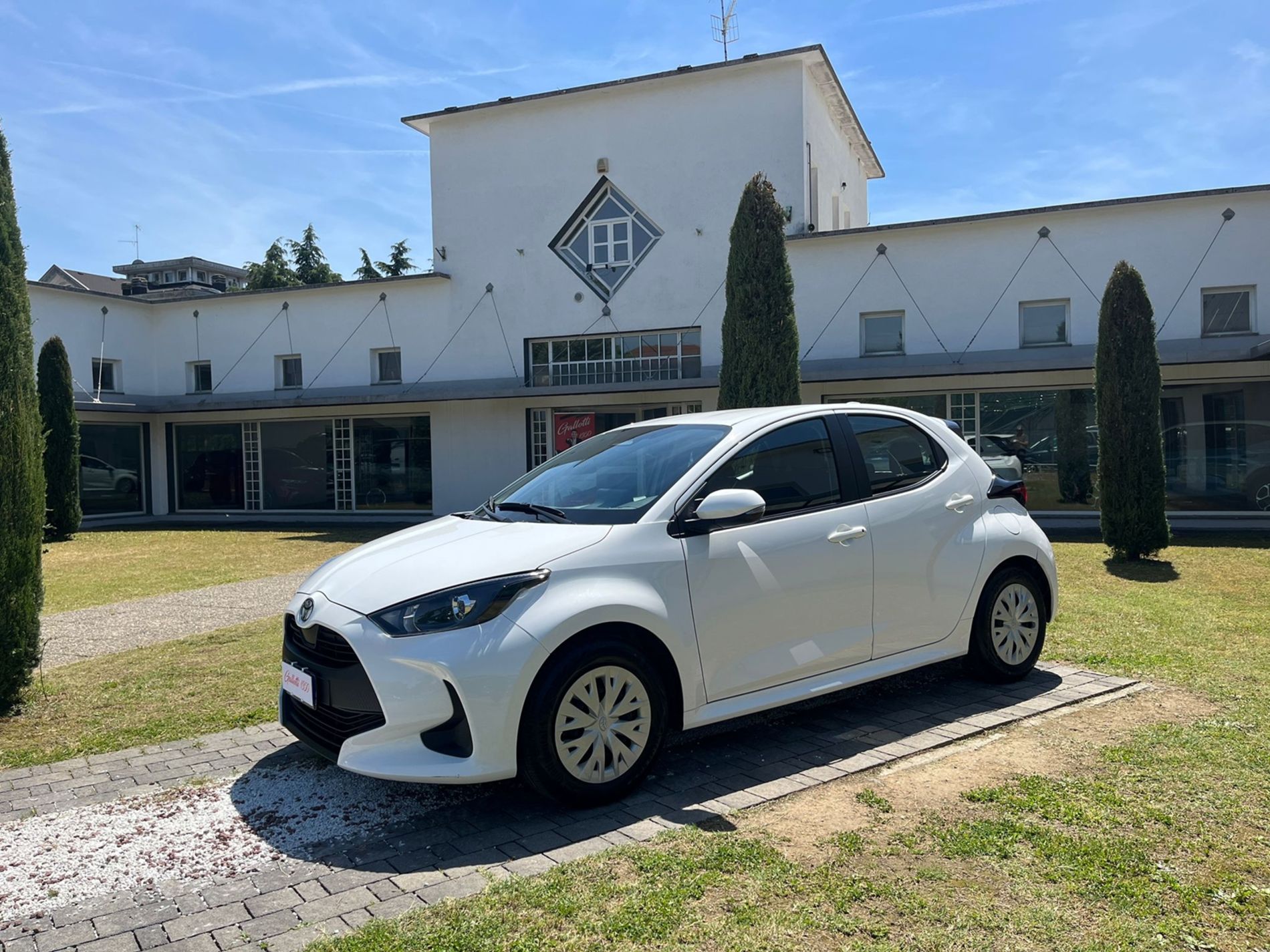 Toyota Yaris Active 1.5 hybrid 116cv - SENZA VINCOLI DI FINANZIAMENTO - Gallotti Auto