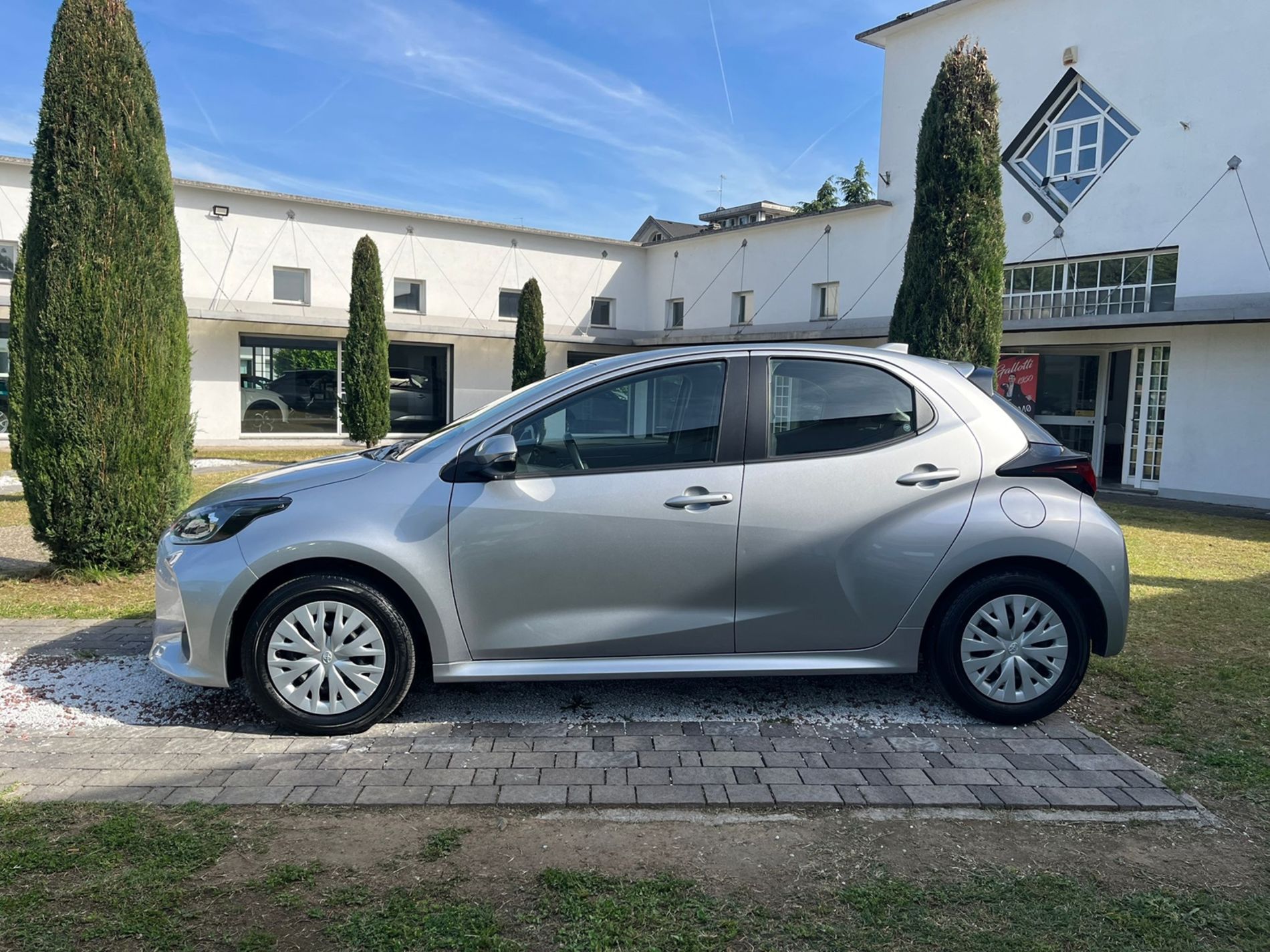 Active 1.5 hybrid 116cv - Gallotti Auto