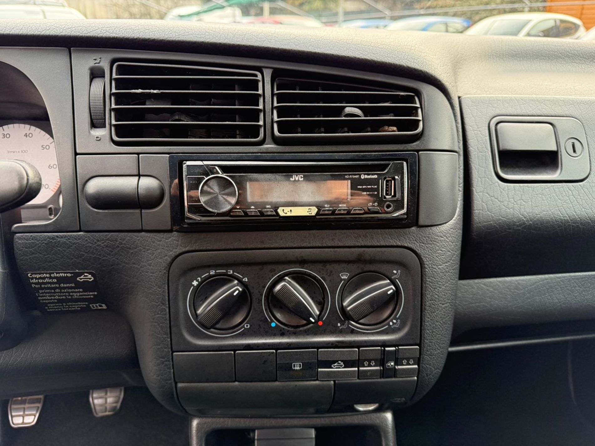 Cabriolet 1.6 benzina 101cv - Gallotti Auto