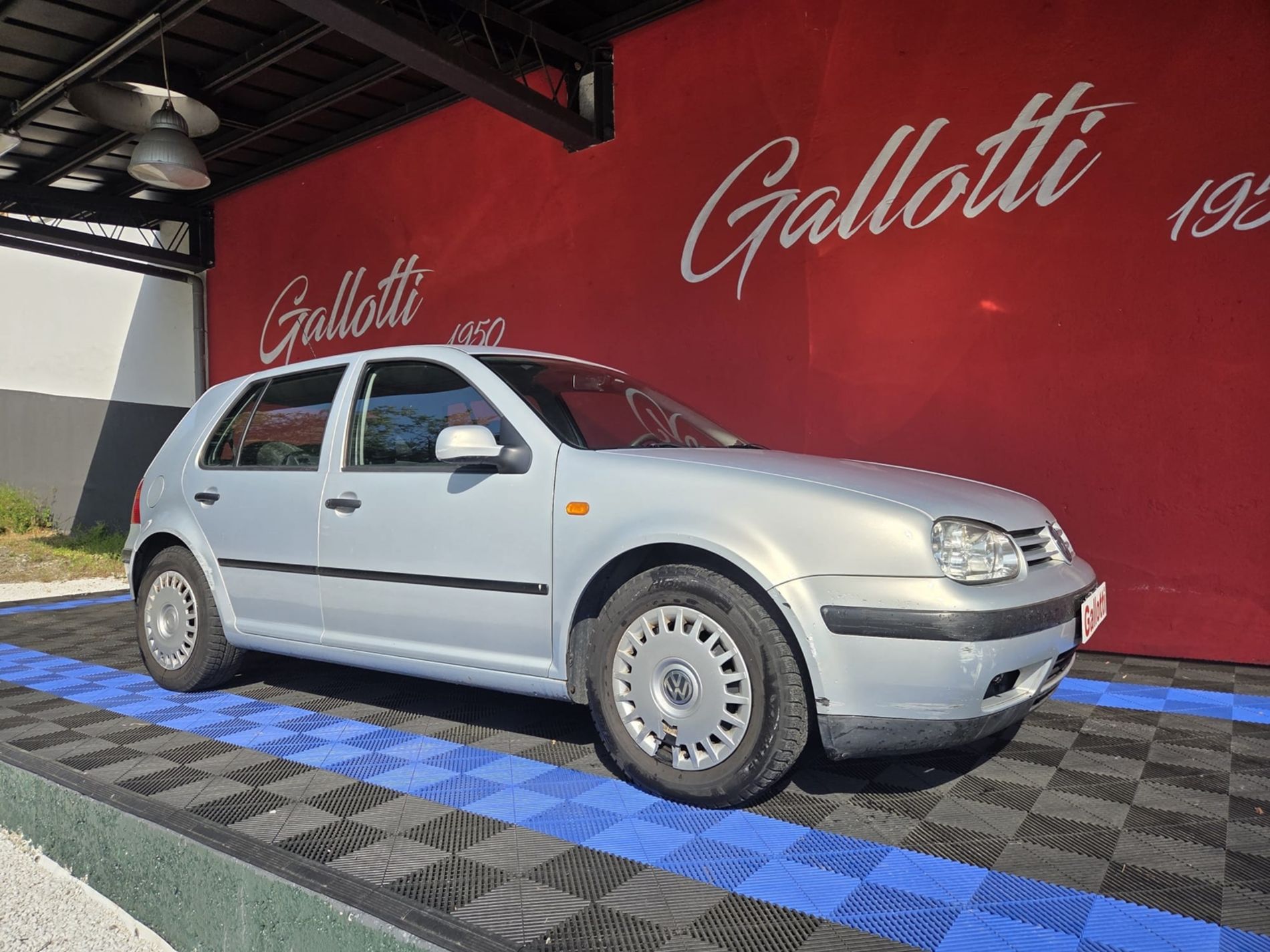 Volkswagen Golf 1.6 benzina 100cv  - Gallotti Auto