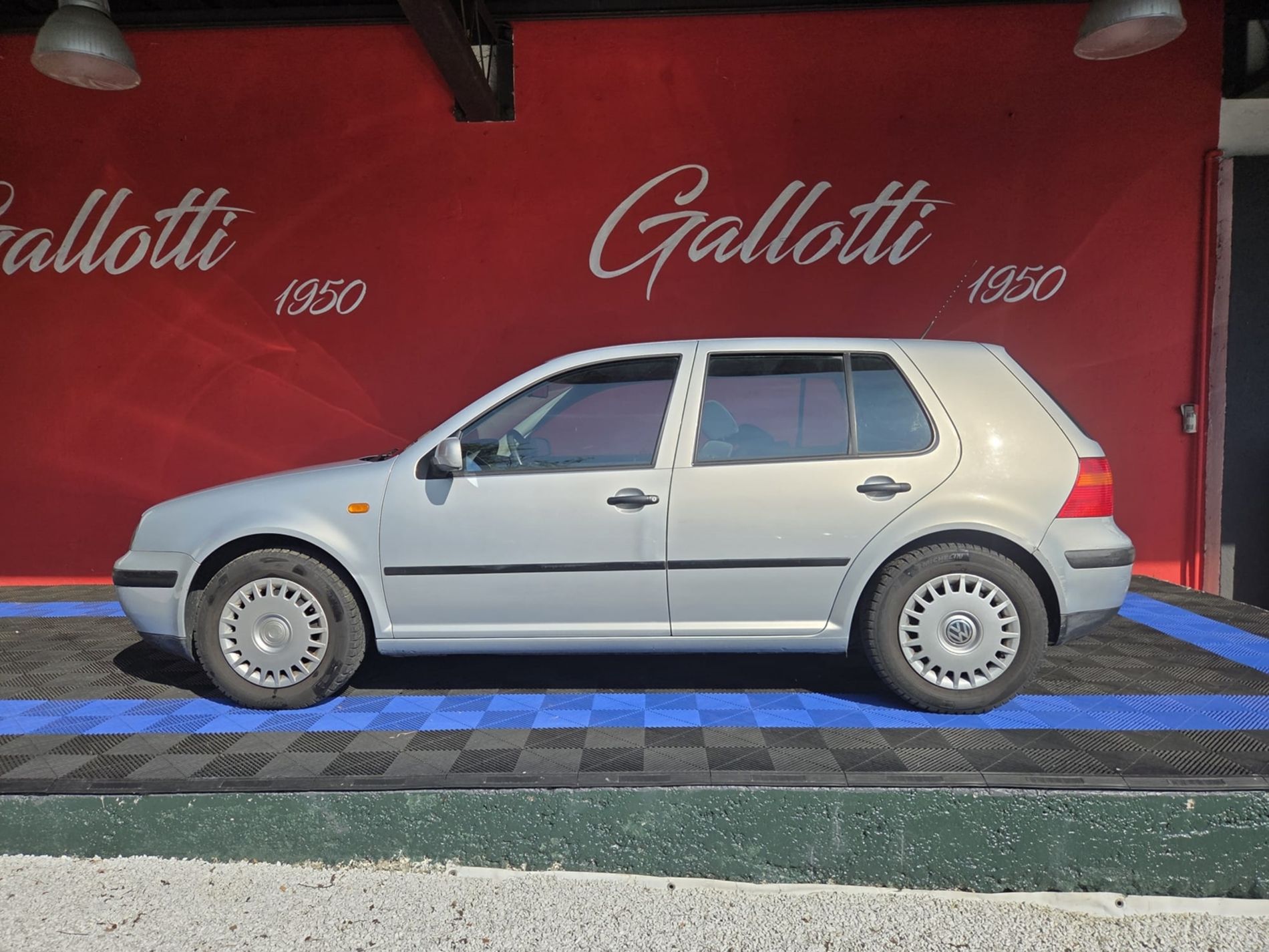 Volkswagen Golf 1.6 benzina 100cv  - Gallotti Auto