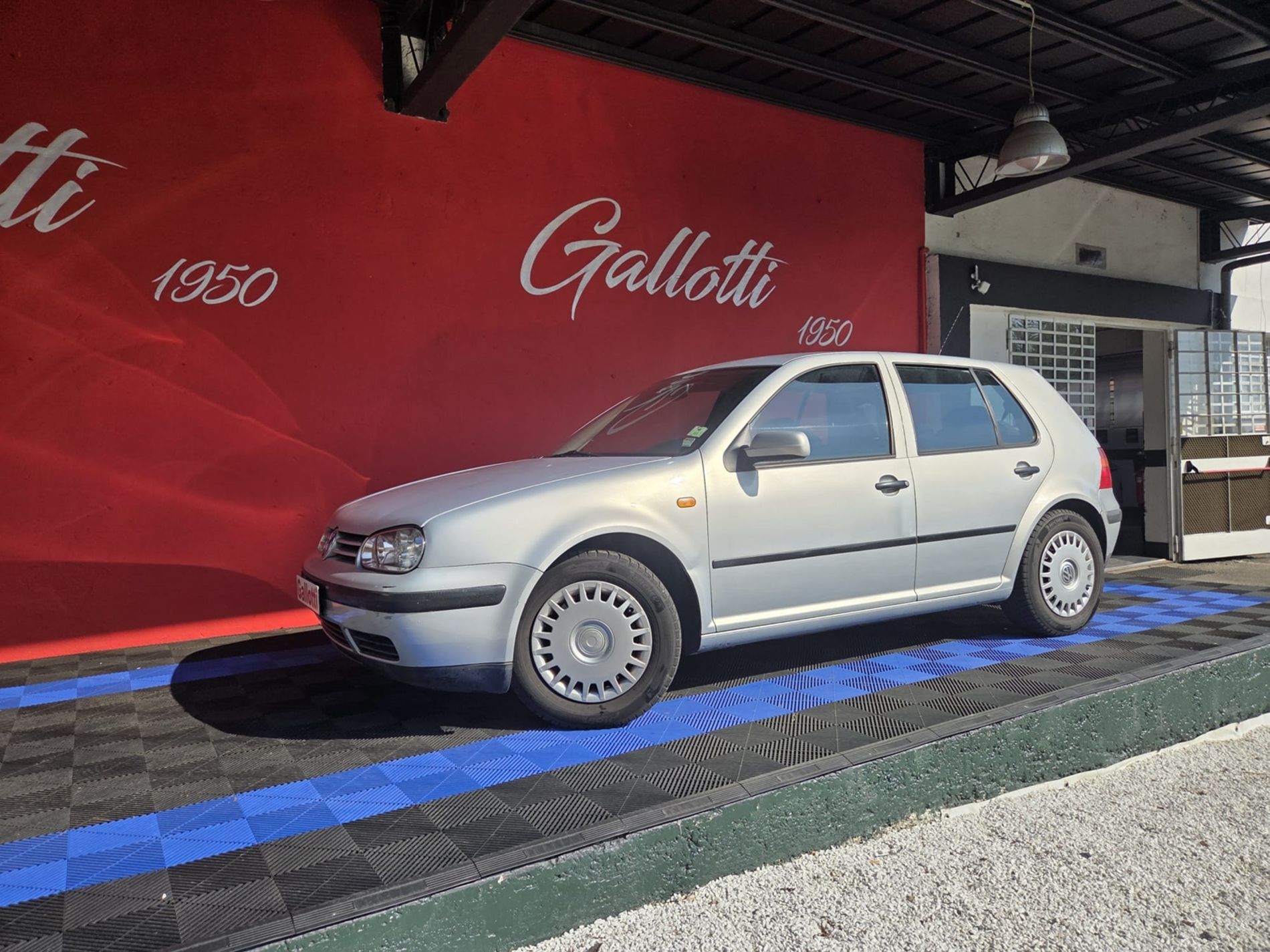 Volkswagen Golf 1.6 benzina 100cv  - Gallotti Auto