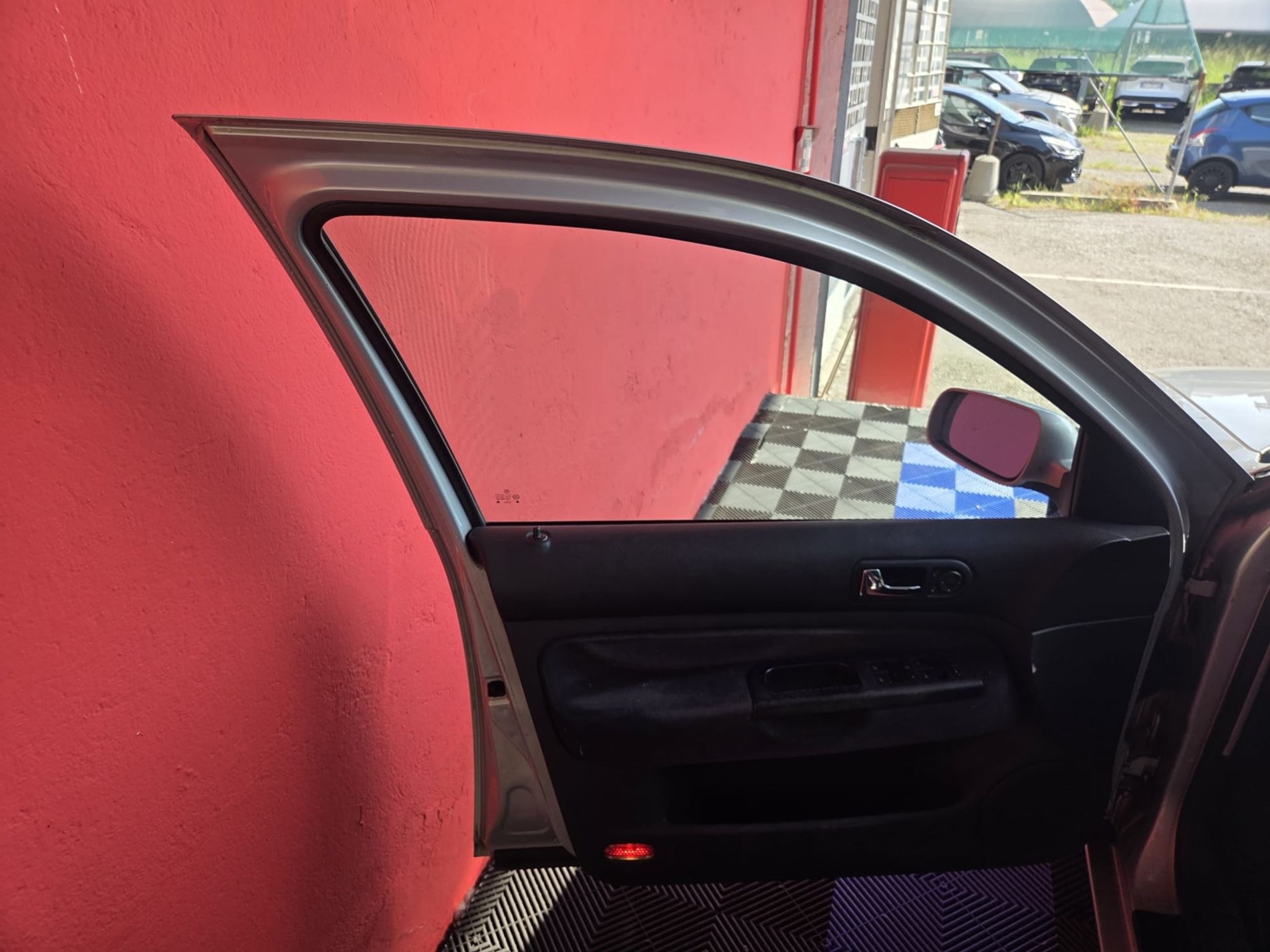 Volkswagen Golf 1.6 benzina 100cv  - Gallotti Auto