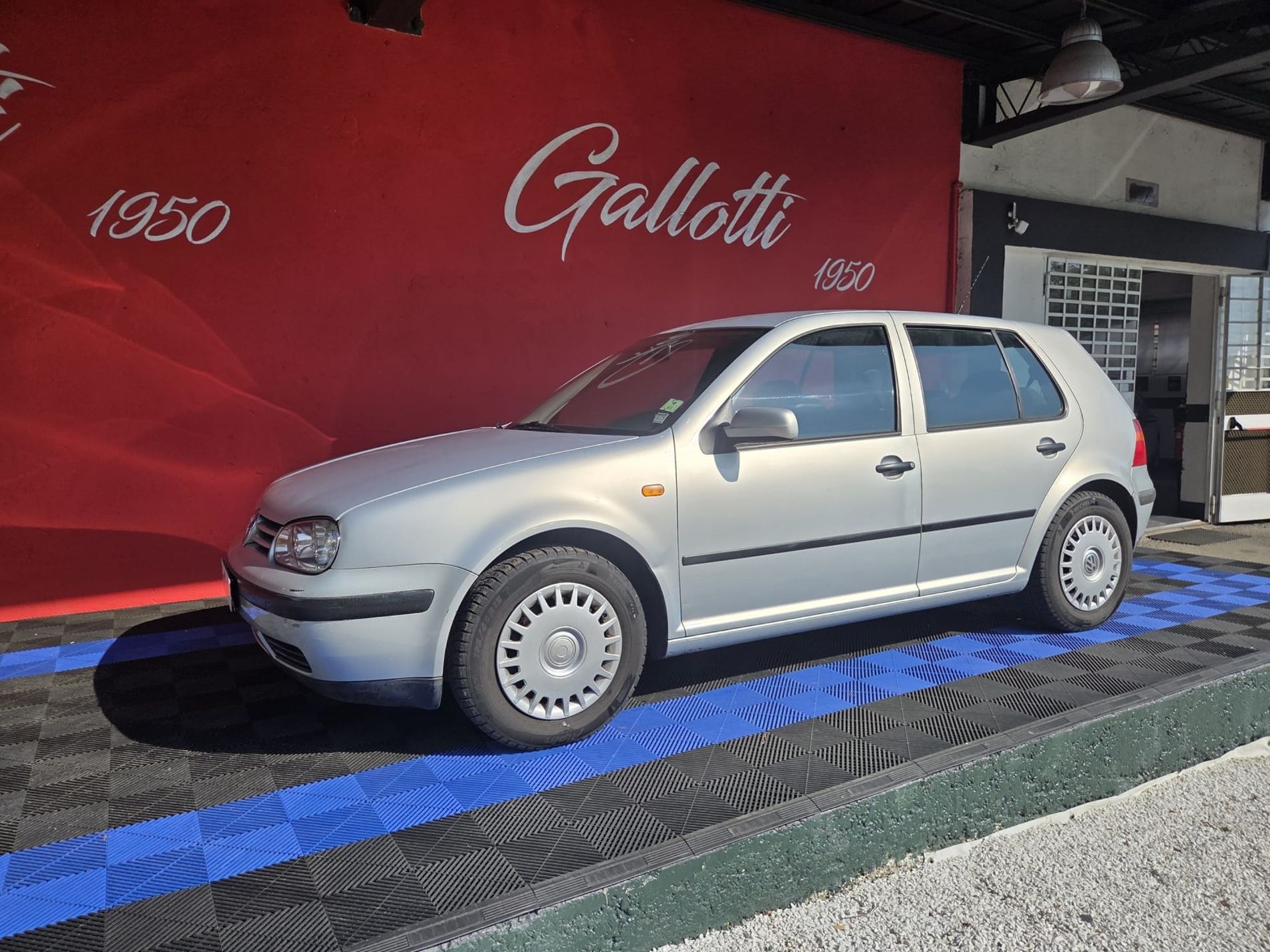 Volkswagen Golf 1.6 benzina 100cv  - Gallotti Auto