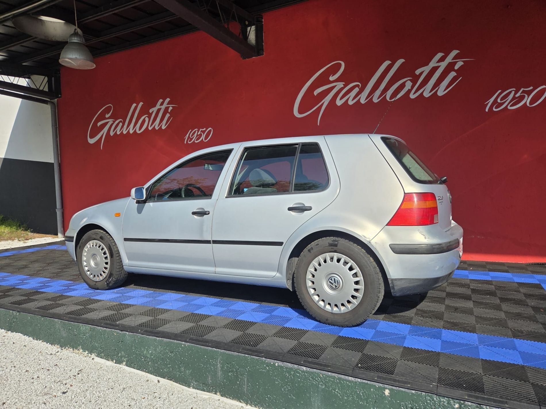 Volkswagen Golf 1.6 benzina 100cv  - Gallotti Auto