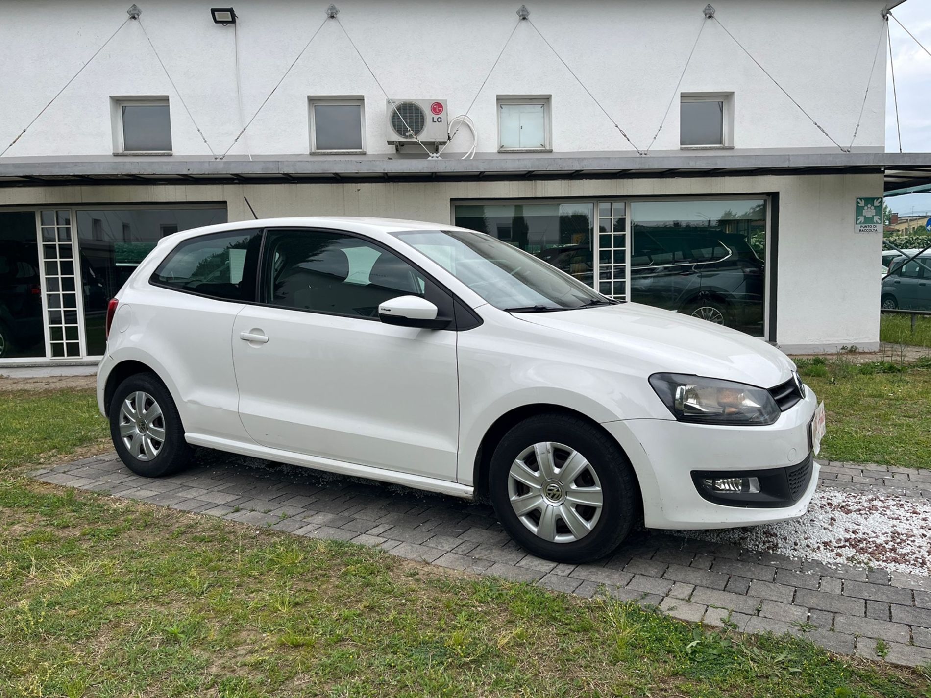 3p 1.2 Trendline 60cv - Gallotti Auto